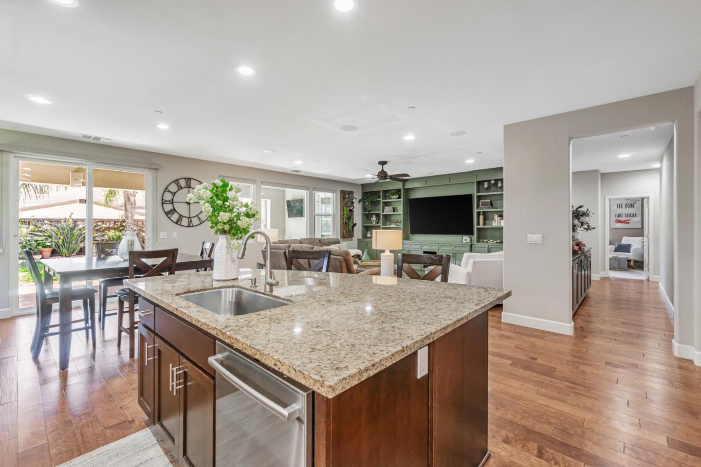 Detail Gallery Image 9 of 57 For 640 Ray Ct, Brentwood,  CA 94513 - 4 Beds | 3 Baths