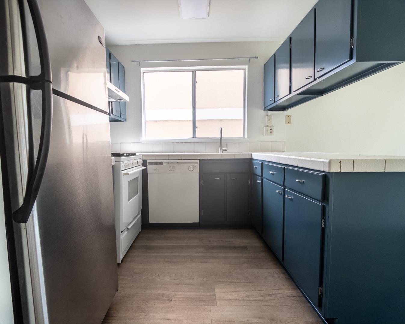 Detail Gallery Image 10 of 31 For 55 Wembley Dr, Daly City,  CA 94015 - 3 Beds | 1/1 Baths