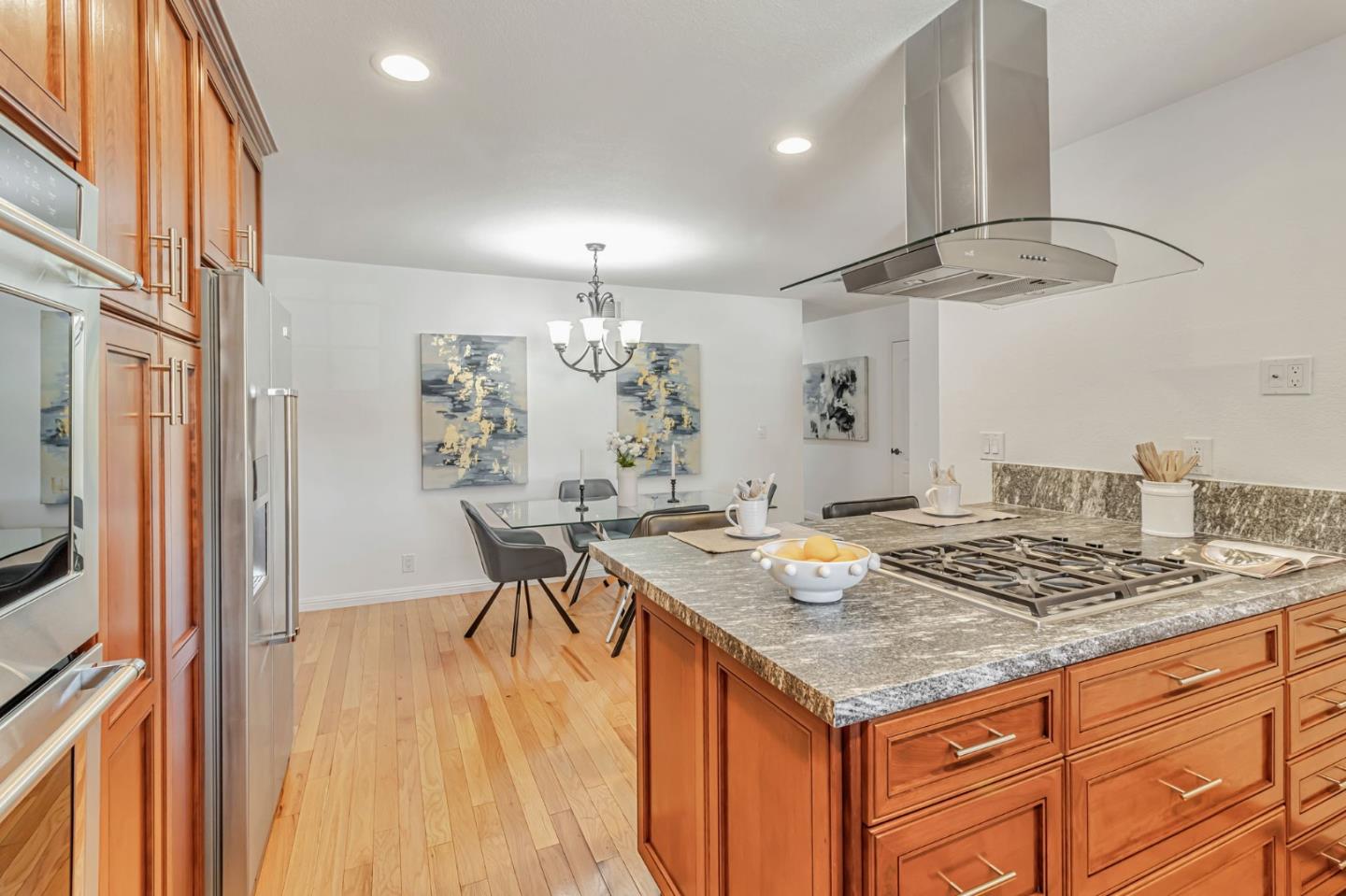 Detail Gallery Image 13 of 38 For 2850 Glen Heather Dr, San Jose,  CA 95133 - 3 Beds | 2 Baths