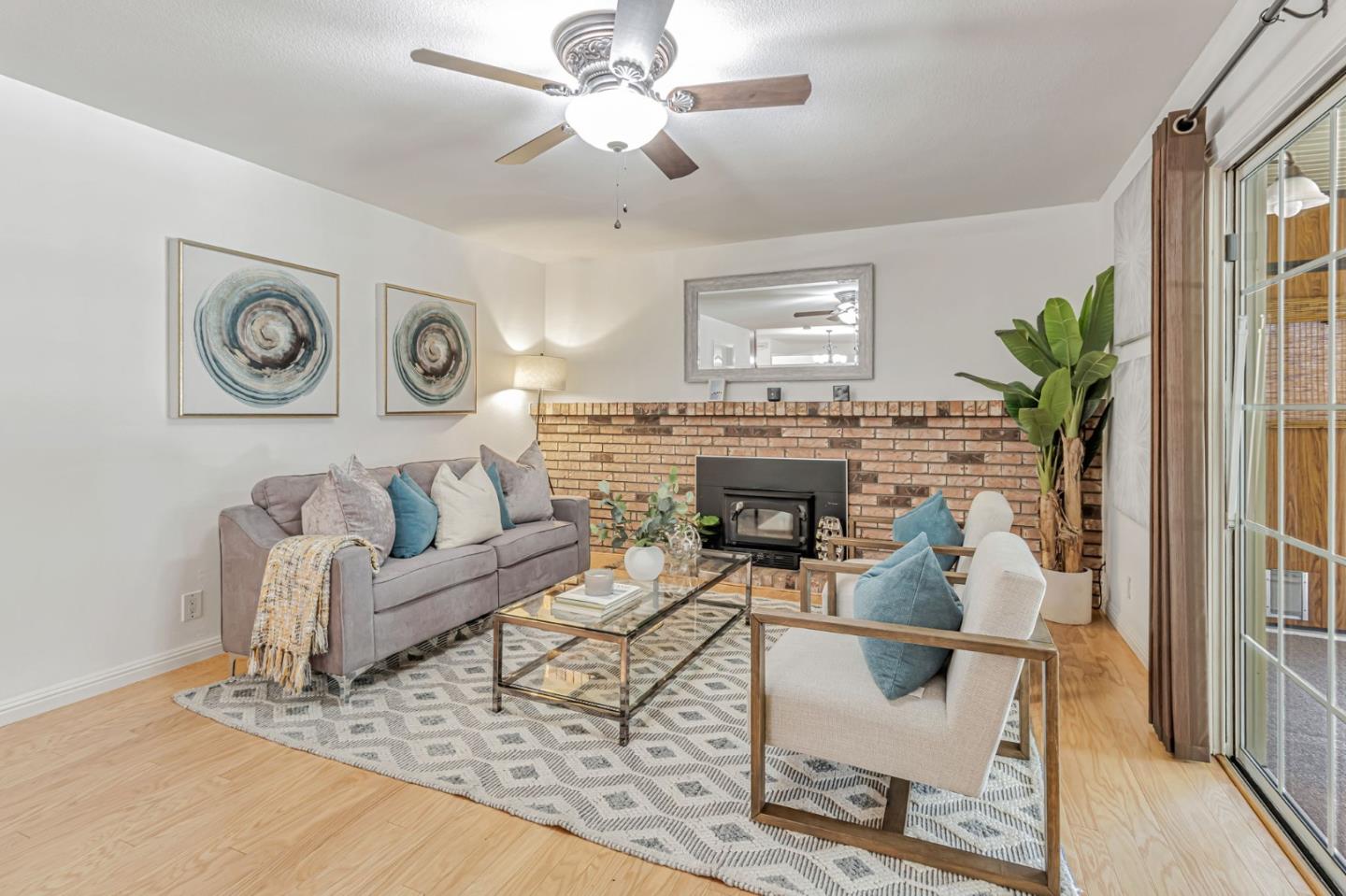 Detail Gallery Image 15 of 38 For 2850 Glen Heather Dr, San Jose,  CA 95133 - 3 Beds | 2 Baths