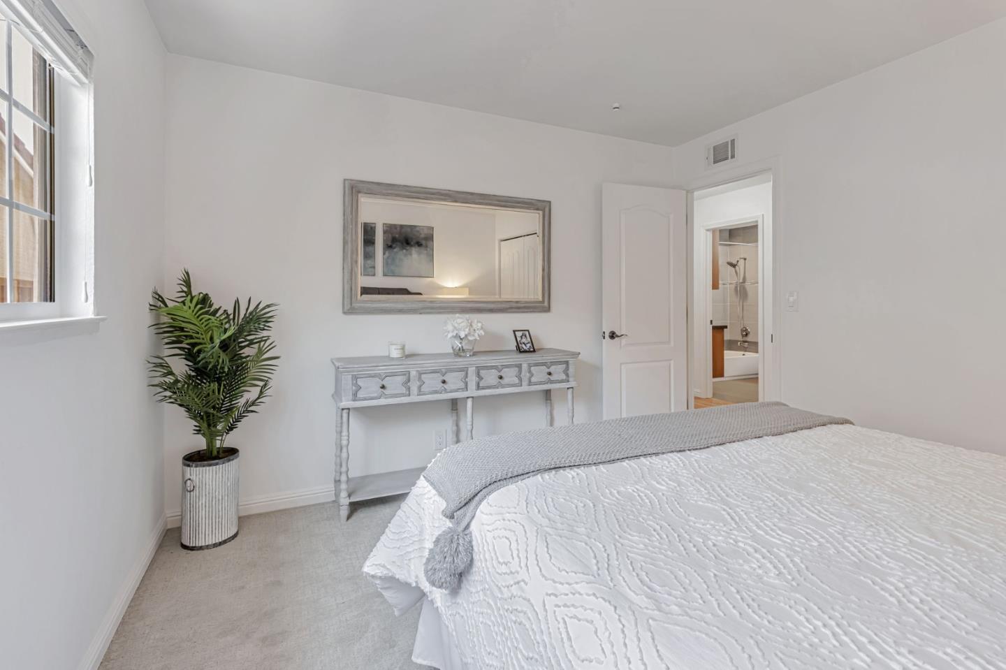 Detail Gallery Image 21 of 38 For 2850 Glen Heather Dr, San Jose,  CA 95133 - 3 Beds | 2 Baths