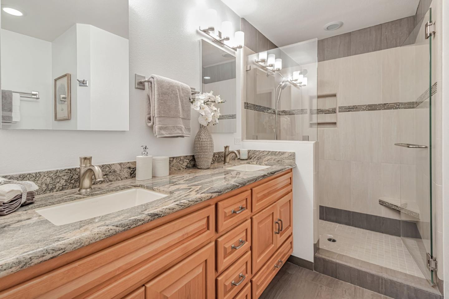 Detail Gallery Image 25 of 38 For 2850 Glen Heather Dr, San Jose,  CA 95133 - 3 Beds | 2 Baths