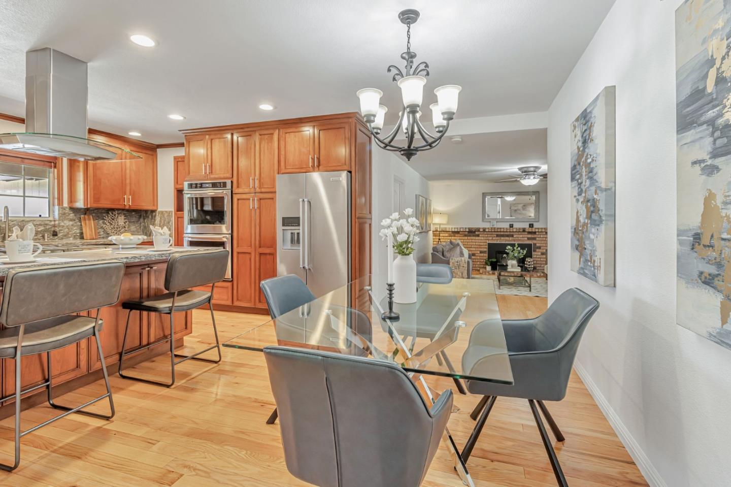 Detail Gallery Image 5 of 38 For 2850 Glen Heather Dr, San Jose,  CA 95133 - 3 Beds | 2 Baths