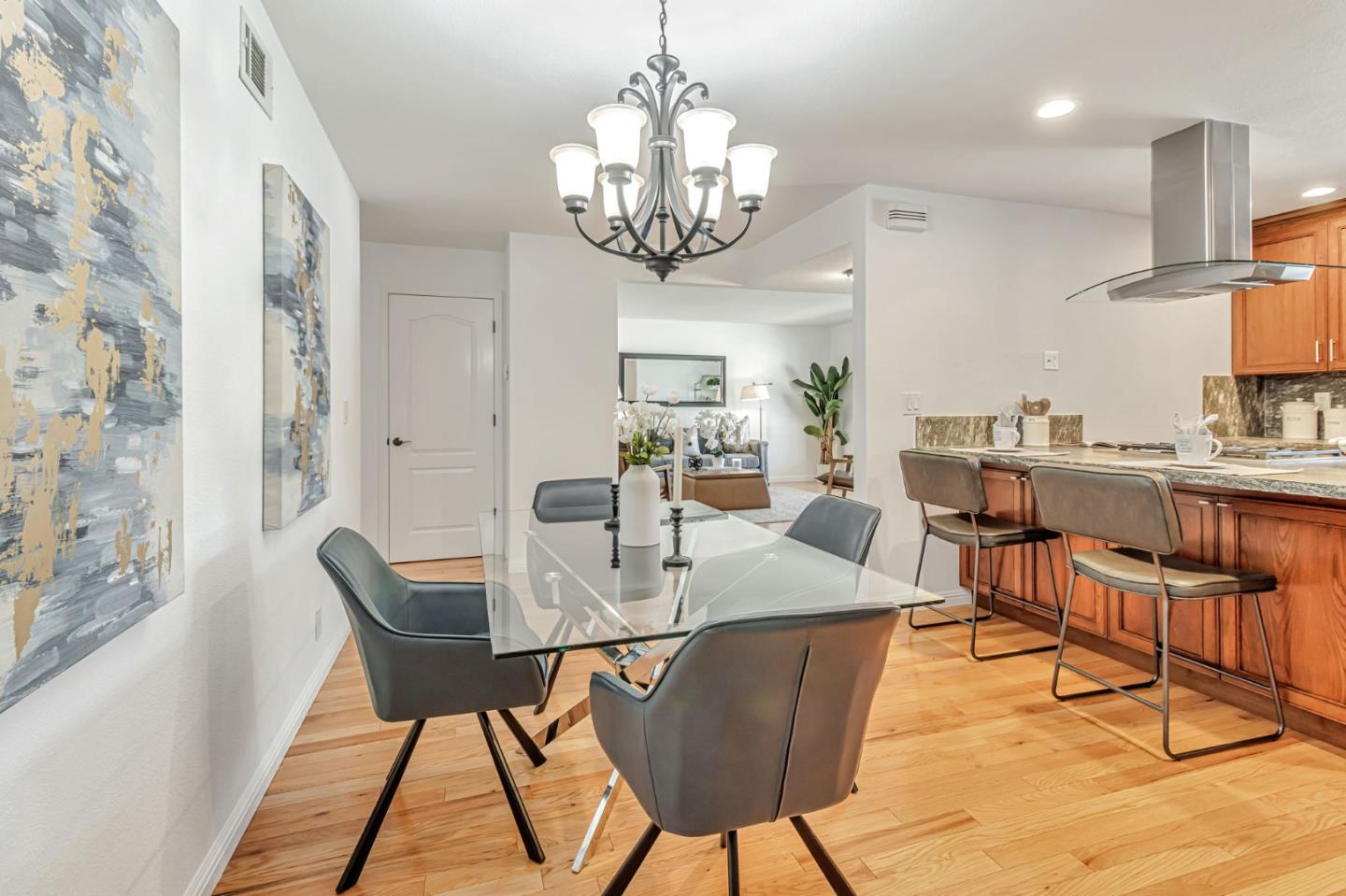 Detail Gallery Image 6 of 38 For 2850 Glen Heather Dr, San Jose,  CA 95133 - 3 Beds | 2 Baths