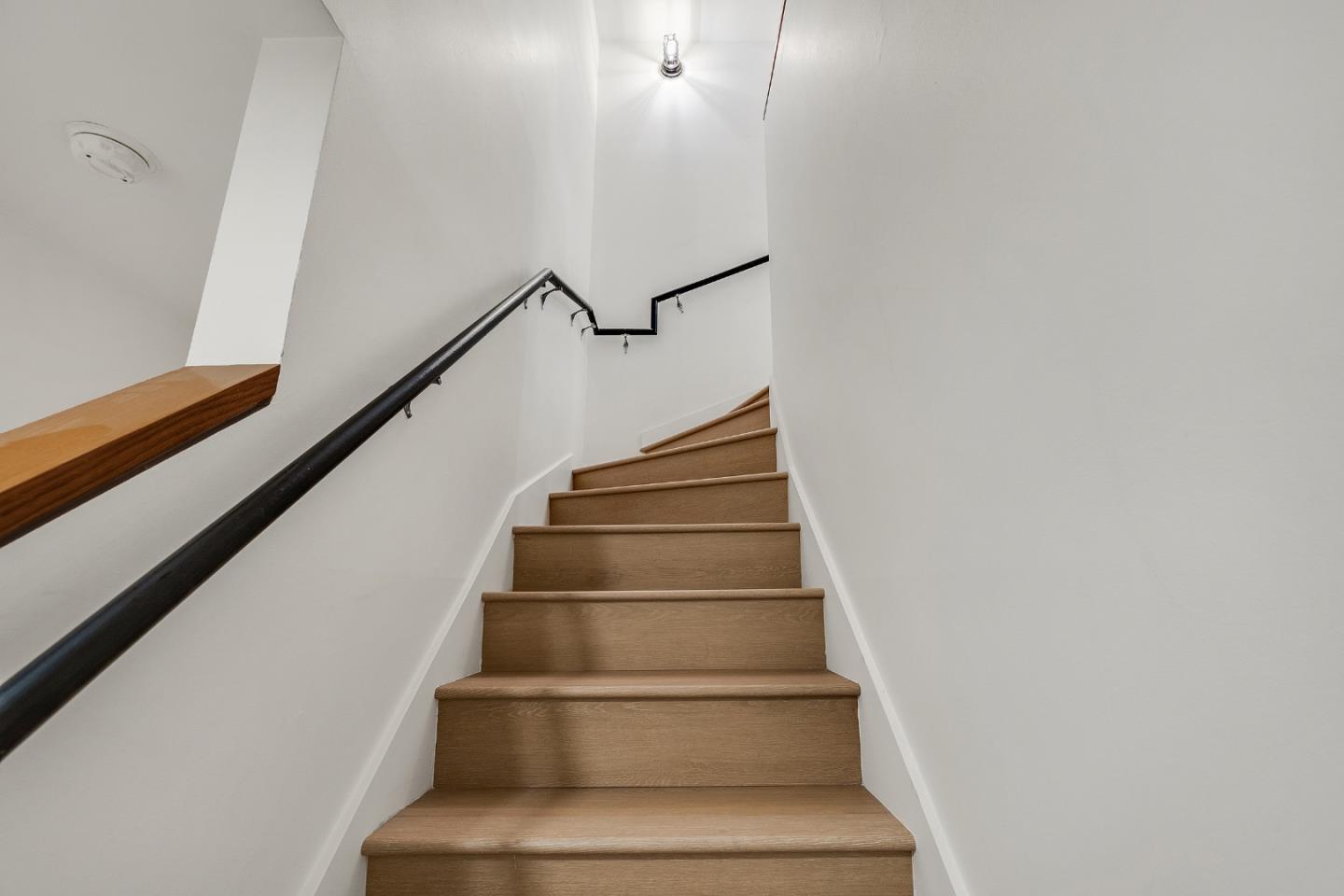 Detail Gallery Image 17 of 28 For 333 Santana Row #224,  San Jose,  CA 95128 - 2 Beds | 2/1 Baths