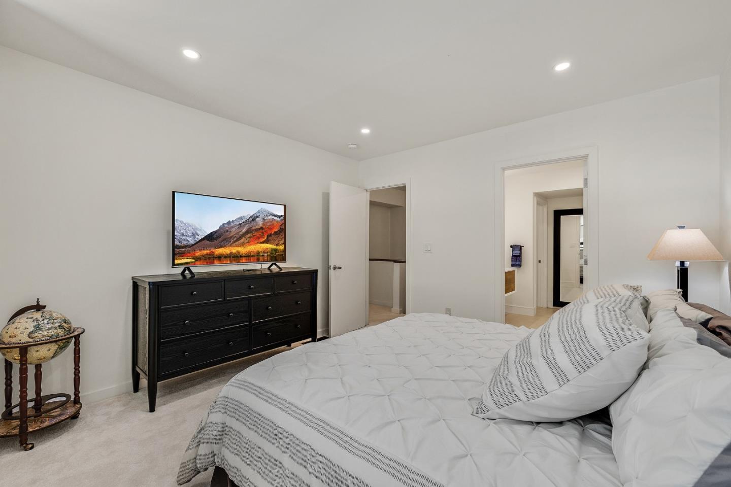 Detail Gallery Image 19 of 28 For 333 Santana Row #224,  San Jose,  CA 95128 - 2 Beds | 2/1 Baths