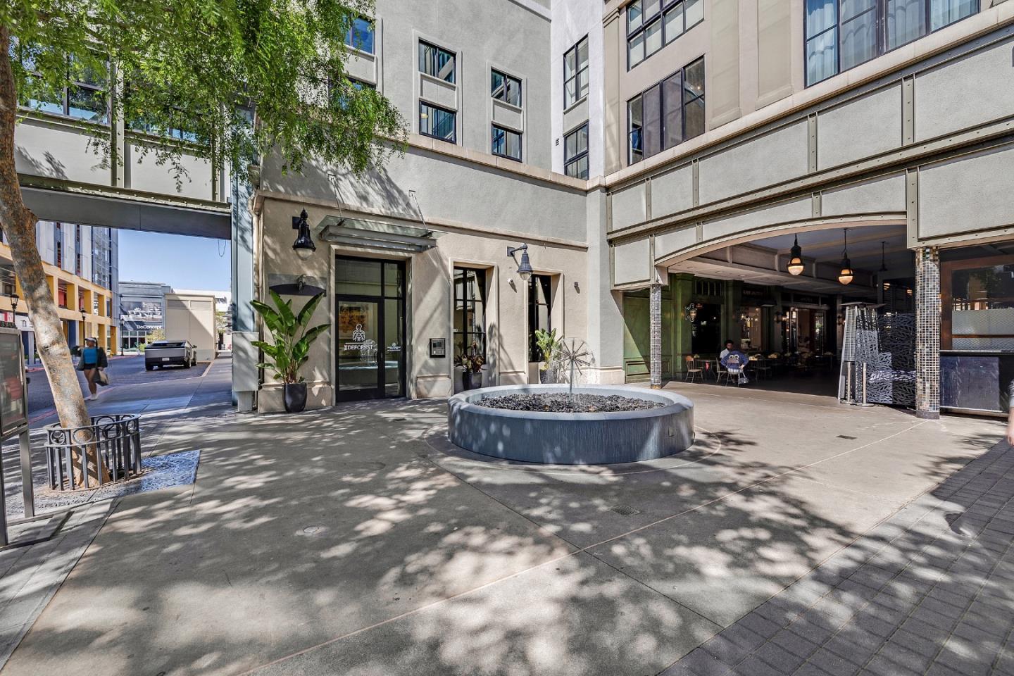 Detail Gallery Image 2 of 28 For 333 Santana Row #224,  San Jose,  CA 95128 - 2 Beds | 2/1 Baths