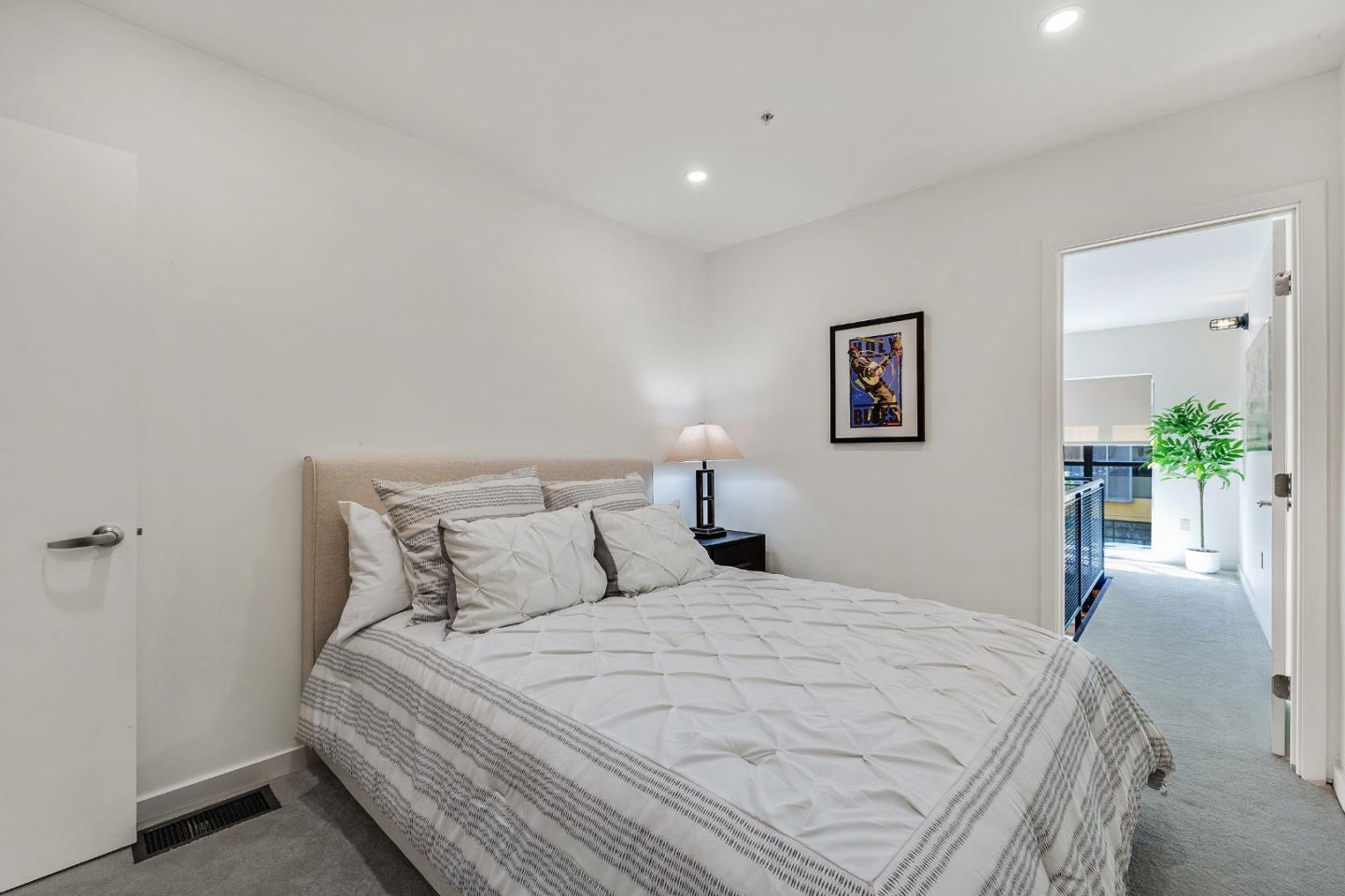 Detail Gallery Image 24 of 28 For 333 Santana Row #224,  San Jose,  CA 95128 - 2 Beds | 2/1 Baths