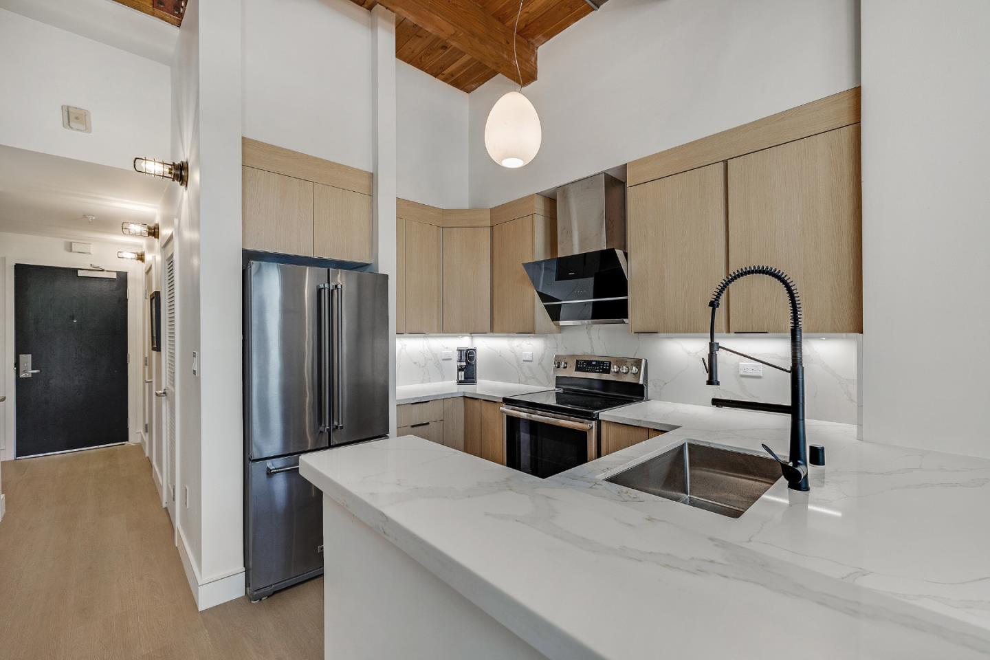 Detail Gallery Image 8 of 28 For 333 Santana Row #224,  San Jose,  CA 95128 - 2 Beds | 2/1 Baths