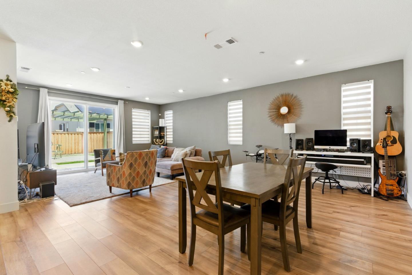 Detail Gallery Image 12 of 38 For 5758 Tournament Ct, Tracy,  CA 95377 - 4 Beds | 3 Baths