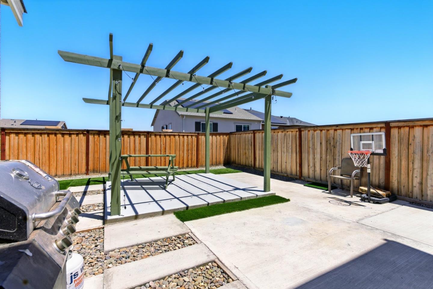 Detail Gallery Image 35 of 38 For 5758 Tournament Ct, Tracy,  CA 95377 - 4 Beds | 3 Baths