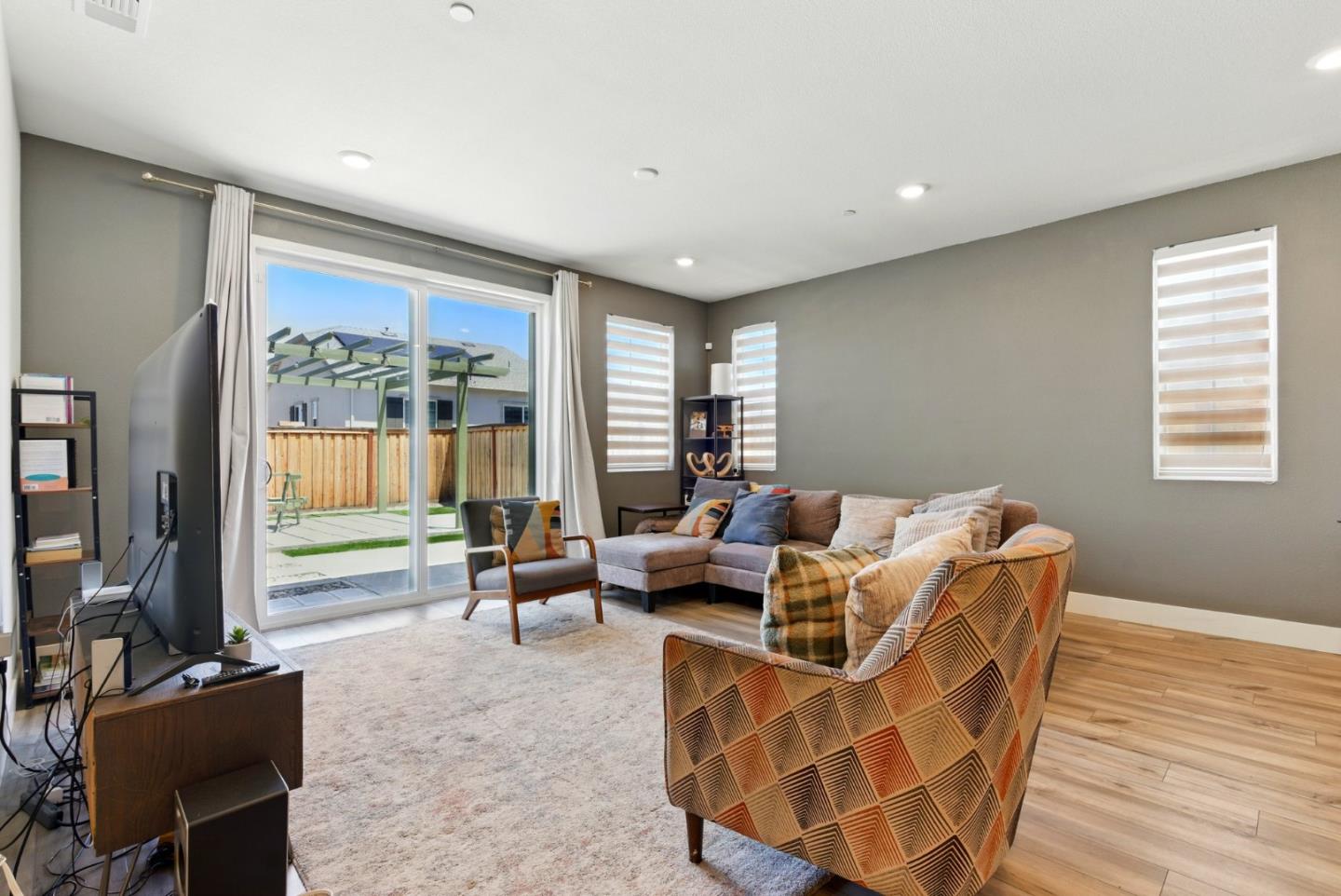 Detail Gallery Image 6 of 38 For 5758 Tournament Ct, Tracy,  CA 95377 - 4 Beds | 3 Baths