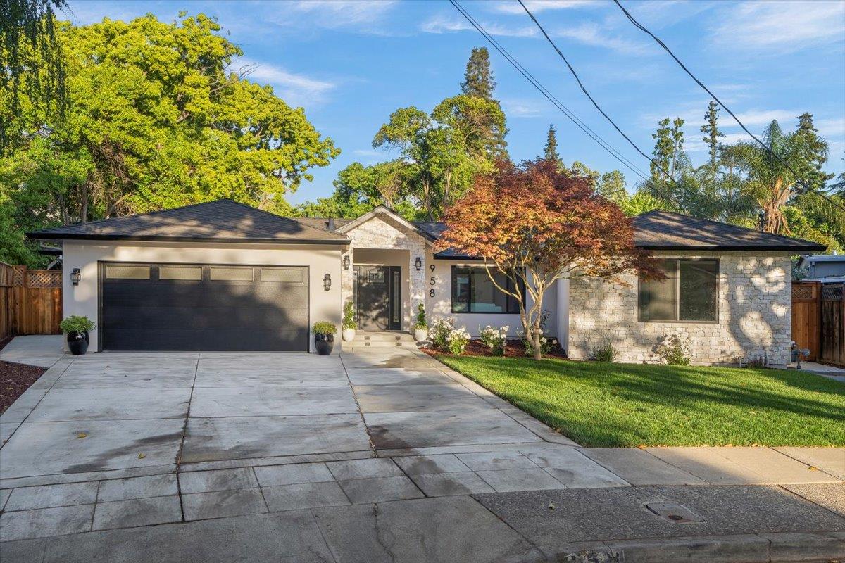 Detail Gallery Image 3 of 69 For 958 Ellis Ave, San Jose,  CA 95125 - 4 Beds | 3/1 Baths