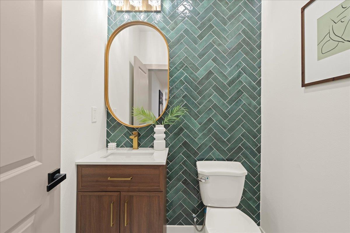 Detail Gallery Image 35 of 69 For 958 Ellis Ave, San Jose,  CA 95125 - 4 Beds | 3/1 Baths