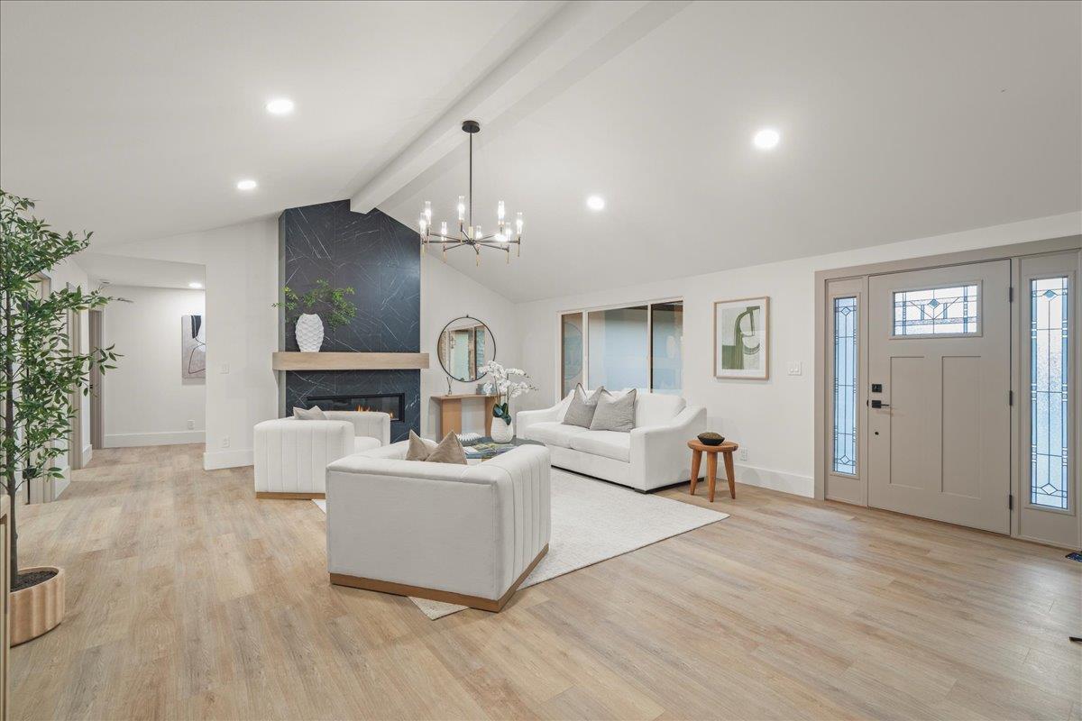 Detail Gallery Image 8 of 69 For 958 Ellis Ave, San Jose,  CA 95125 - 4 Beds | 3/1 Baths