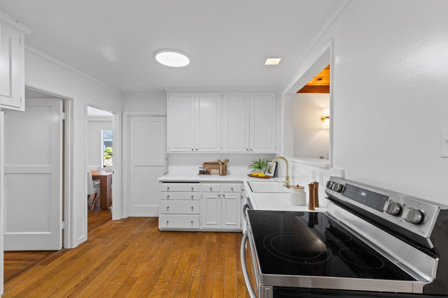Detail Gallery Image 14 of 36 For 740 Barcelona Dr, Millbrae,  CA 94030 - 4 Beds | 2 Baths