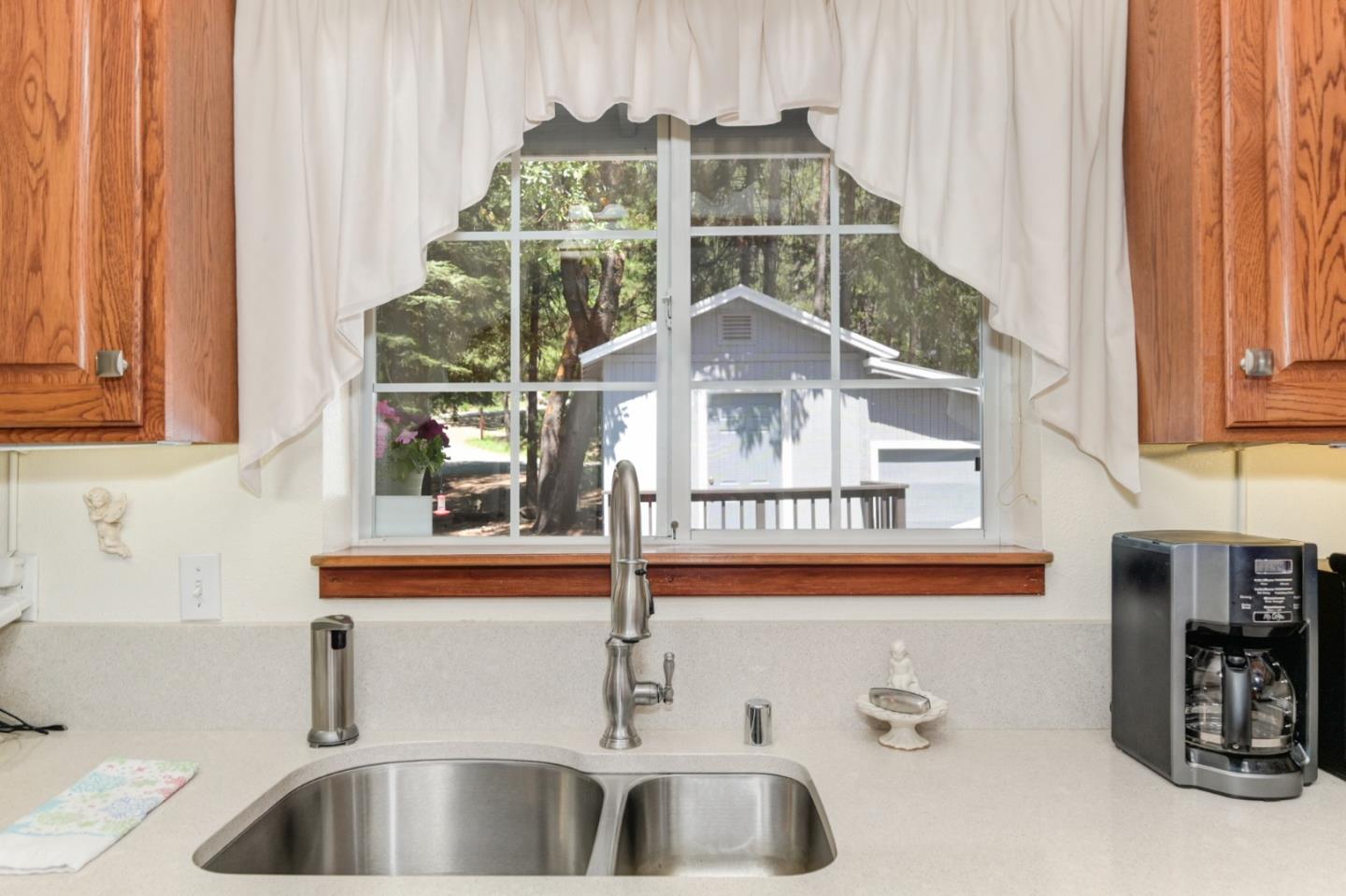 Detail Gallery Image 28 of 74 For 20000 Circle View Dr, Pioneer,  CA 95666 - 3 Beds | 2/1 Baths