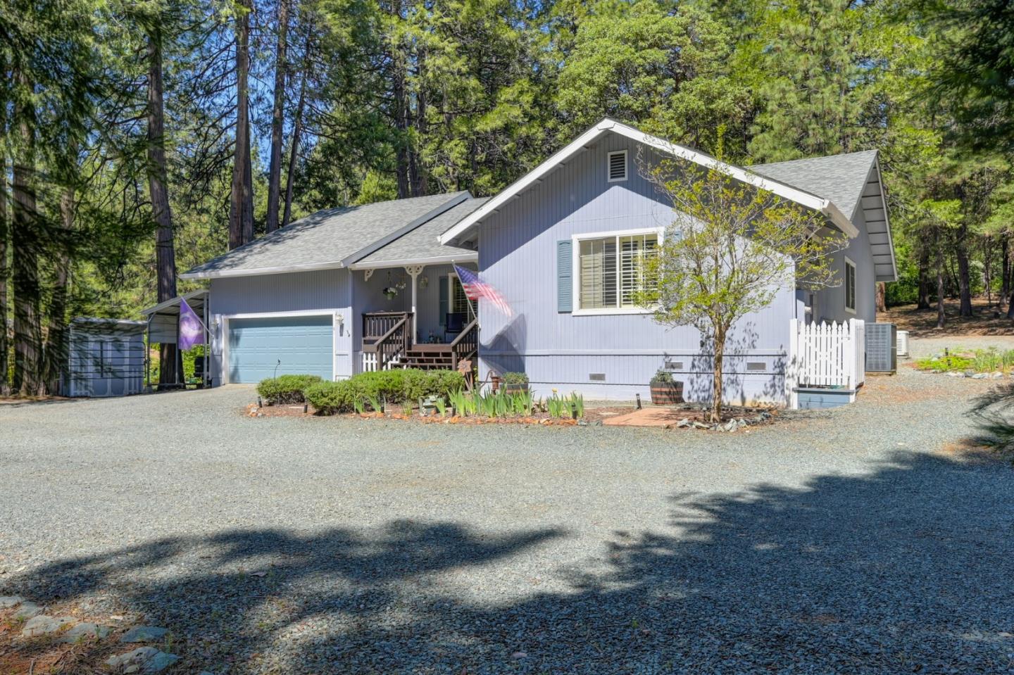 Detail Gallery Image 5 of 74 For 20000 Circle View Dr, Pioneer,  CA 95666 - 3 Beds | 2/1 Baths