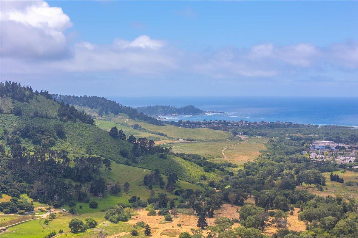 Detail Gallery Image 12 of 16 For 26450 via Mallorca, Carmel,  CA 93923 - 3 Beds | 2/1 Baths