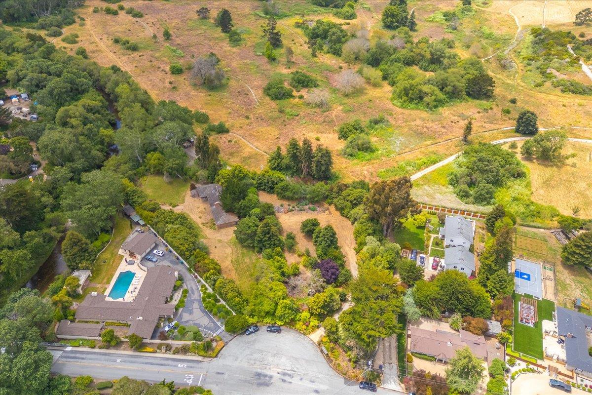 Detail Gallery Image 8 of 16 For 26450 via Mallorca, Carmel,  CA 93923 - 3 Beds | 2/1 Baths