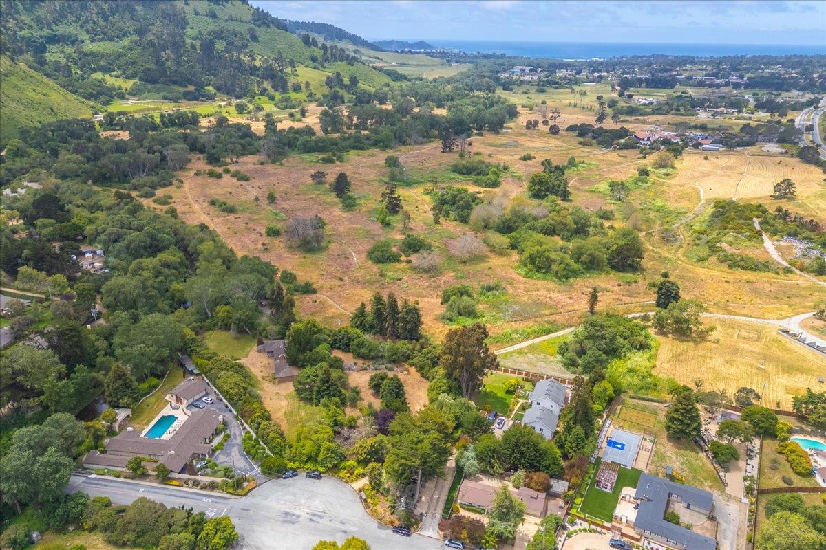 Detail Gallery Image 9 of 16 For 26450 via Mallorca, Carmel,  CA 93923 - 3 Beds | 2/1 Baths
