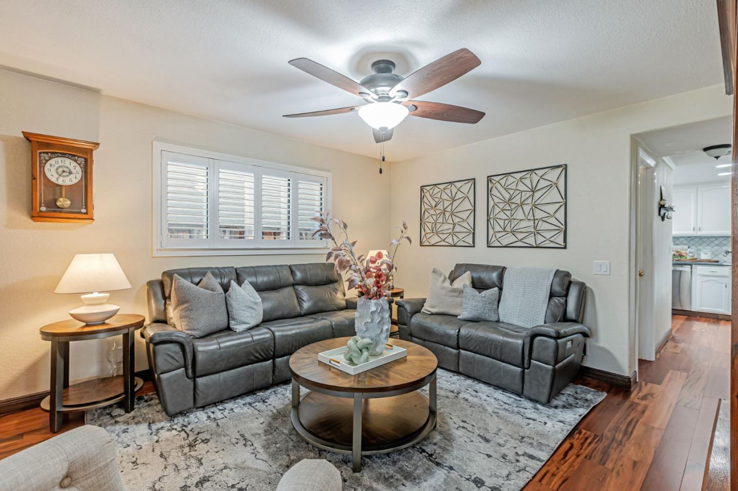 Detail Gallery Image 10 of 44 For 381 Curie, San Jose,  CA 95123 - 3 Beds | 2 Baths