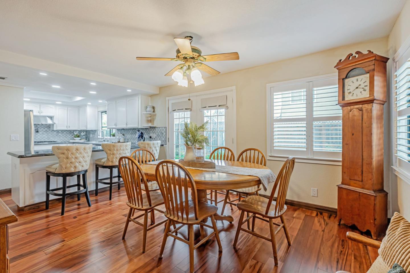 Detail Gallery Image 16 of 44 For 381 Curie, San Jose,  CA 95123 - 3 Beds | 2 Baths