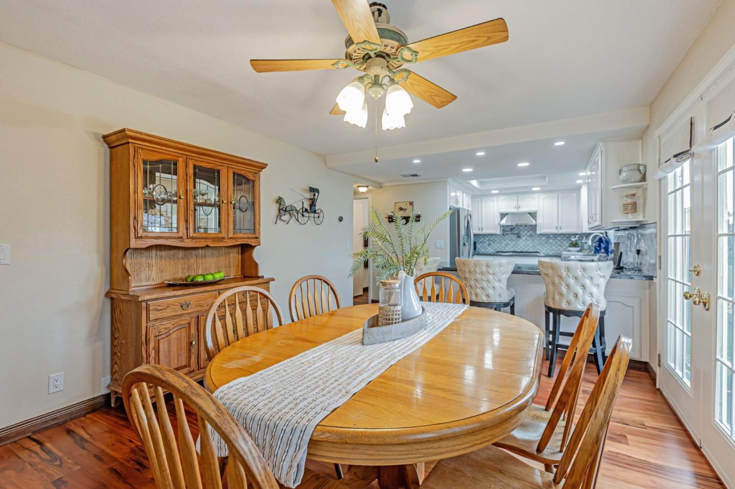 Detail Gallery Image 18 of 44 For 381 Curie, San Jose,  CA 95123 - 3 Beds | 2 Baths