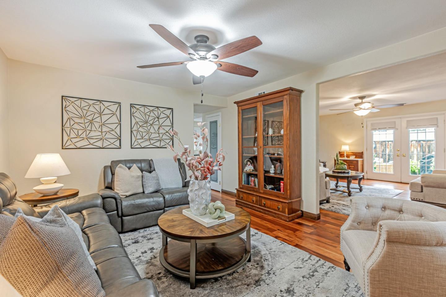 Detail Gallery Image 9 of 44 For 381 Curie, San Jose,  CA 95123 - 3 Beds | 2 Baths