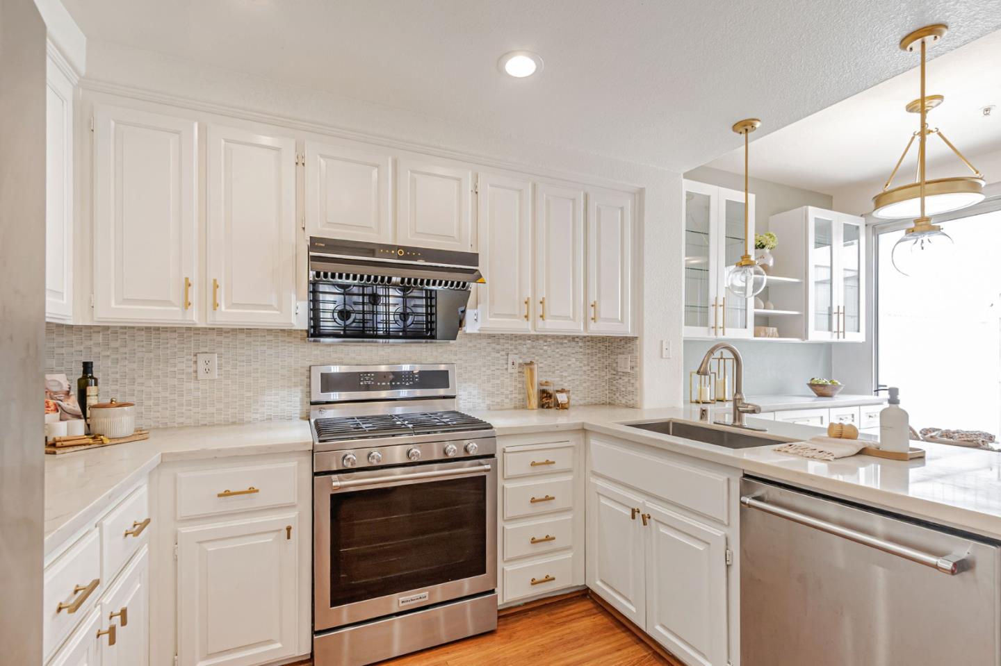 Detail Gallery Image 12 of 44 For 407 Camille Cir #16,  San Jose,  CA 95134 - 3 Beds | 2/1 Baths