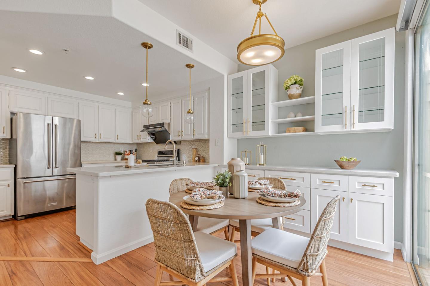 Detail Gallery Image 15 of 44 For 407 Camille Cir #16,  San Jose,  CA 95134 - 3 Beds | 2/1 Baths