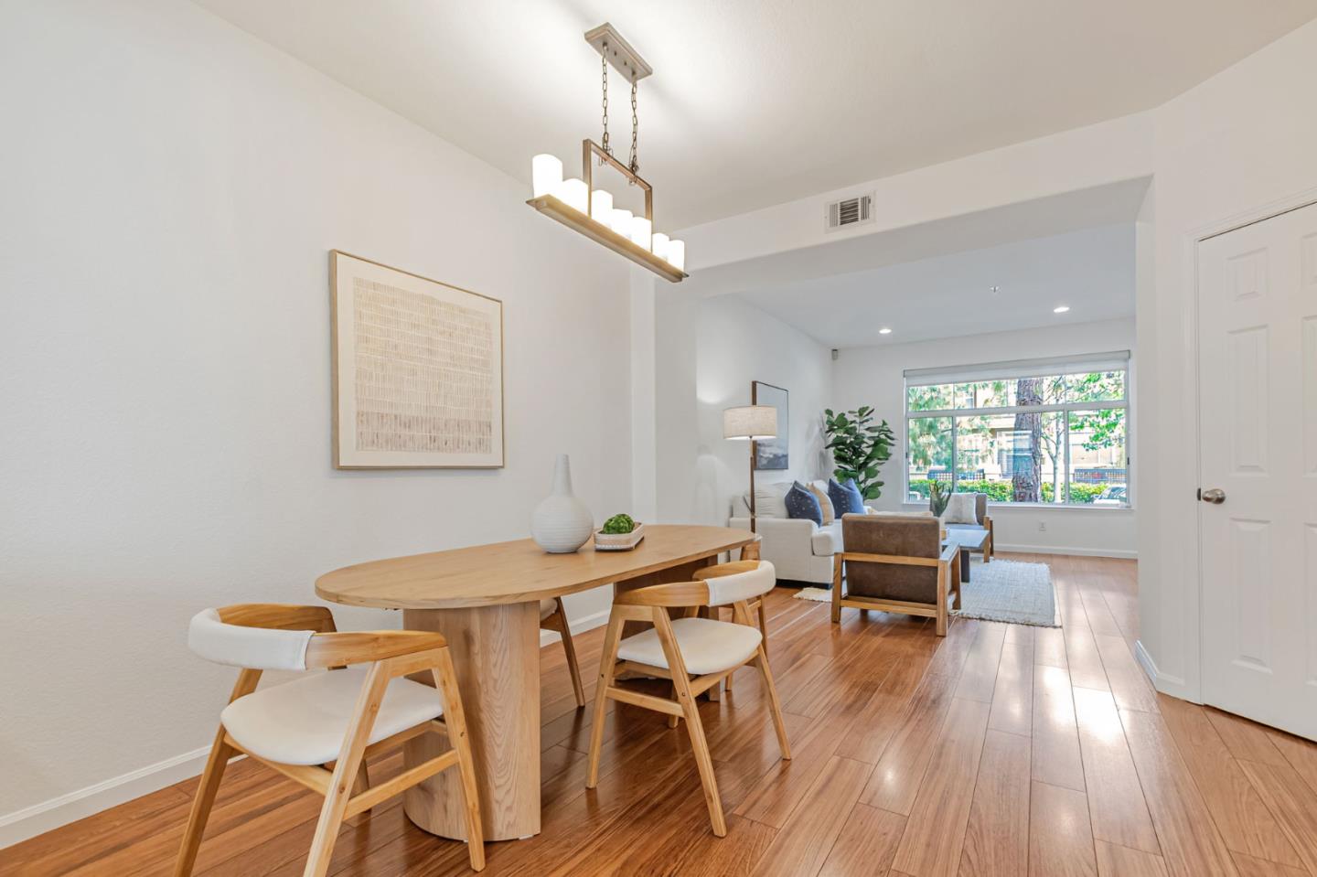 Detail Gallery Image 17 of 44 For 407 Camille Cir #16,  San Jose,  CA 95134 - 3 Beds | 2/1 Baths