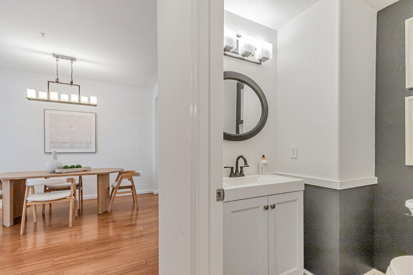 Detail Gallery Image 18 of 44 For 407 Camille Cir #16,  San Jose,  CA 95134 - 3 Beds | 2/1 Baths