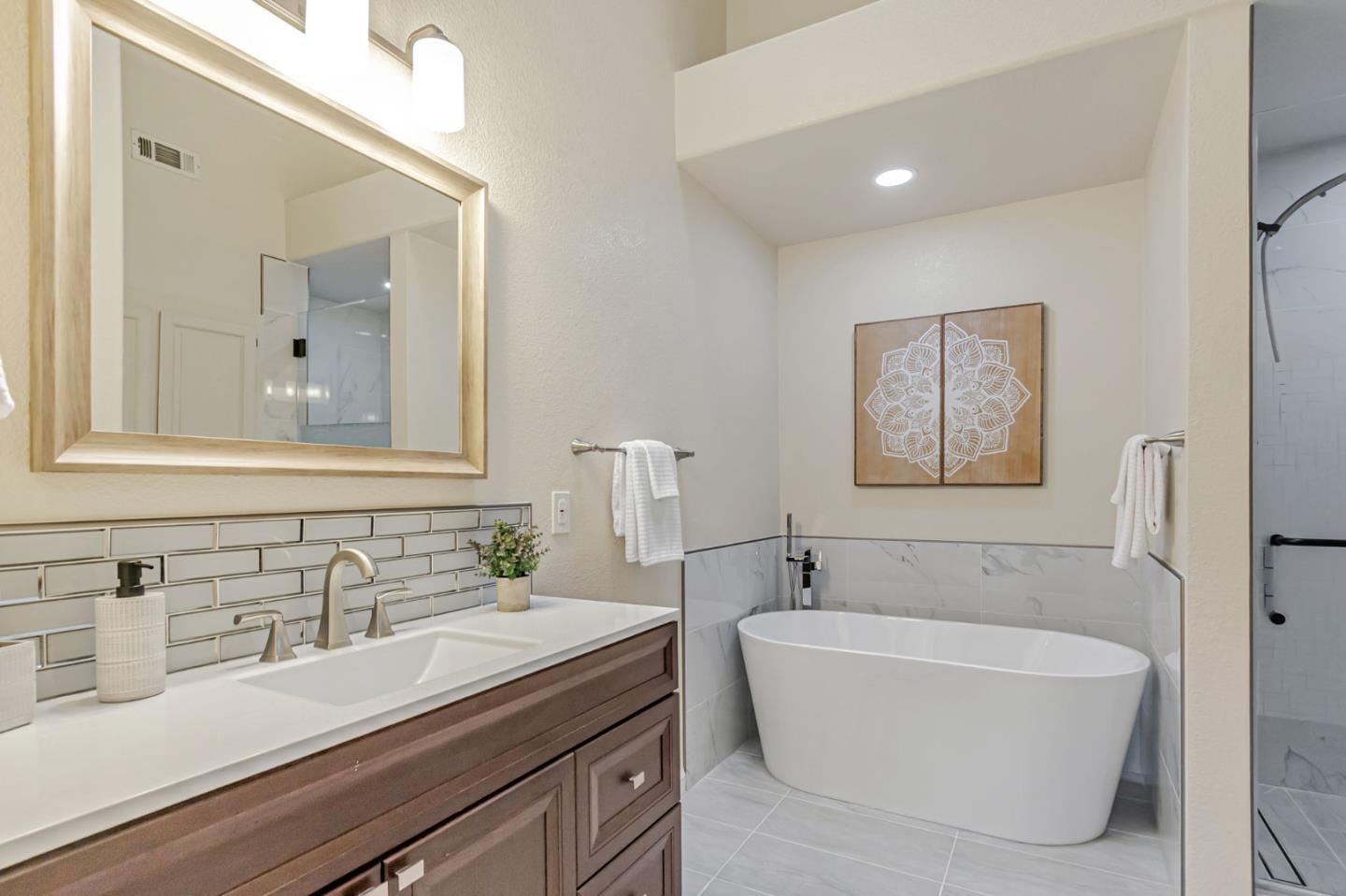 Detail Gallery Image 30 of 44 For 407 Camille Cir #16,  San Jose,  CA 95134 - 3 Beds | 2/1 Baths