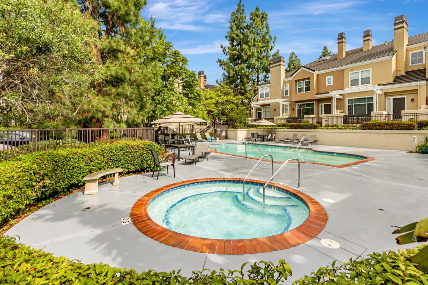 Detail Gallery Image 39 of 44 For 407 Camille Cir #16,  San Jose,  CA 95134 - 3 Beds | 2/1 Baths