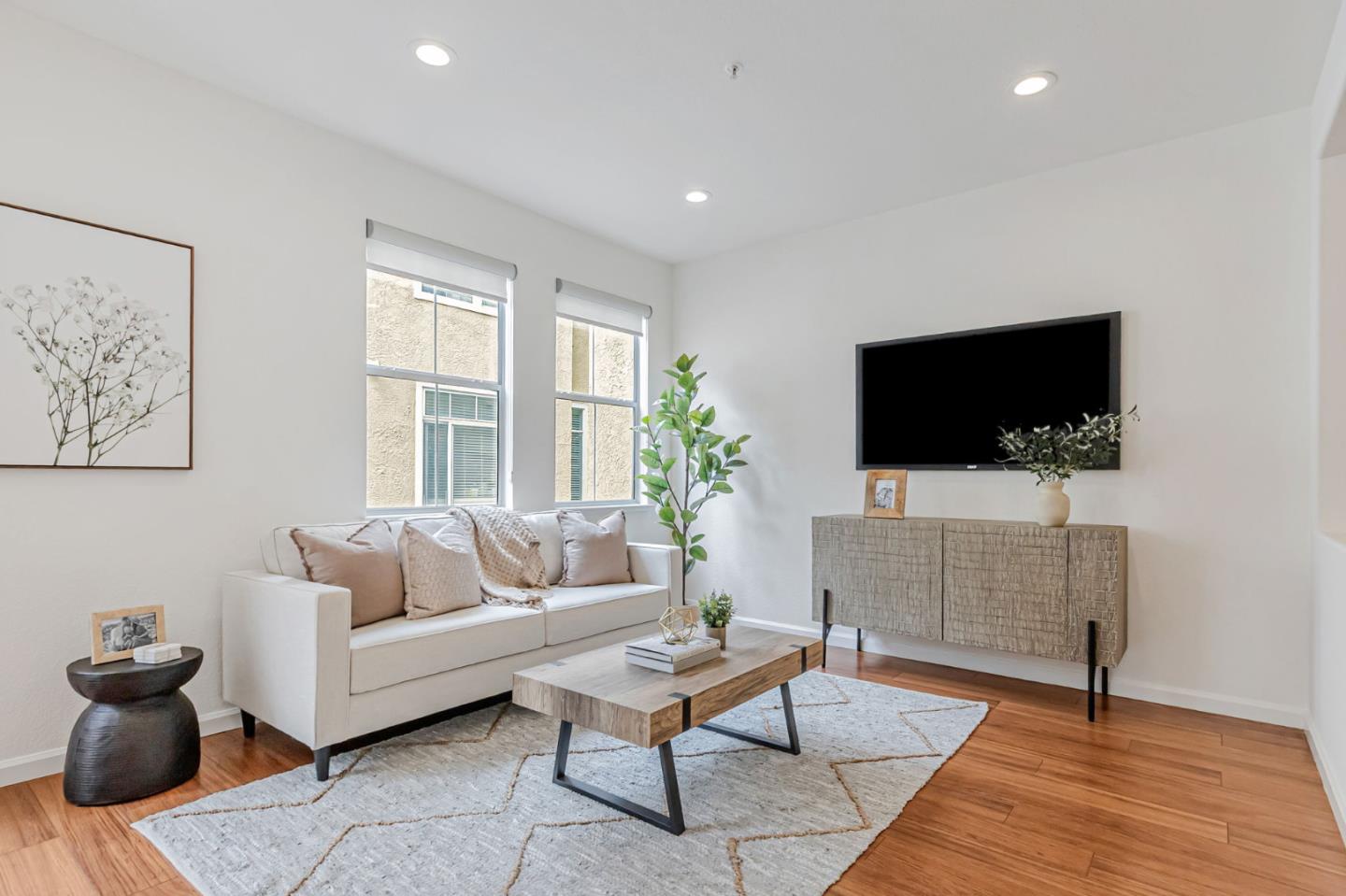 Detail Gallery Image 7 of 44 For 407 Camille Cir #16,  San Jose,  CA 95134 - 3 Beds | 2/1 Baths