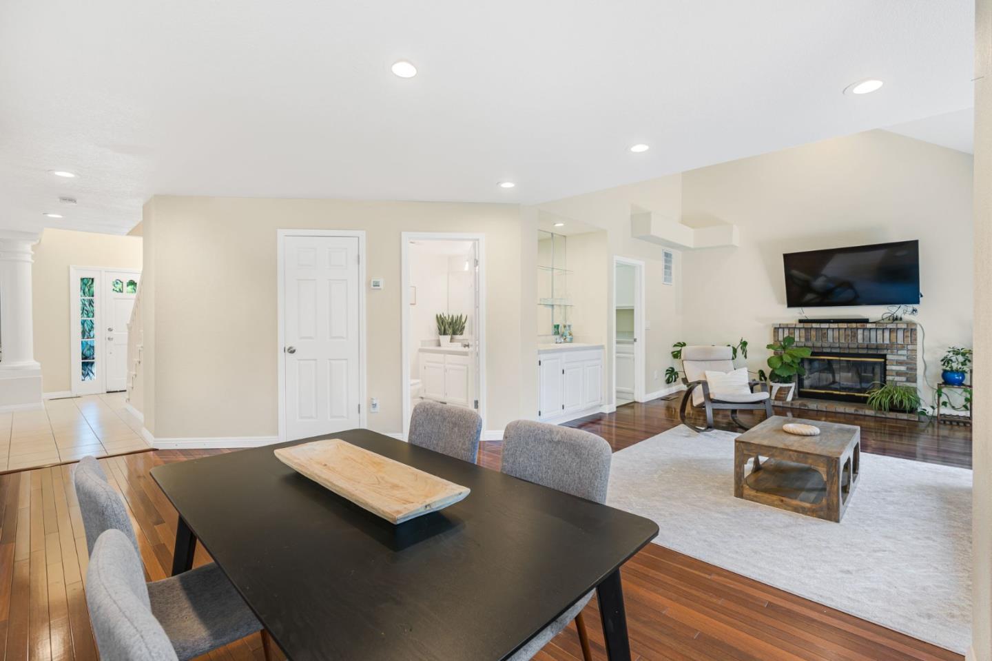 Detail Gallery Image 18 of 56 For 17992 Hillwood Ln, Morgan Hill,  CA 95037 - 4 Beds | 2/1 Baths