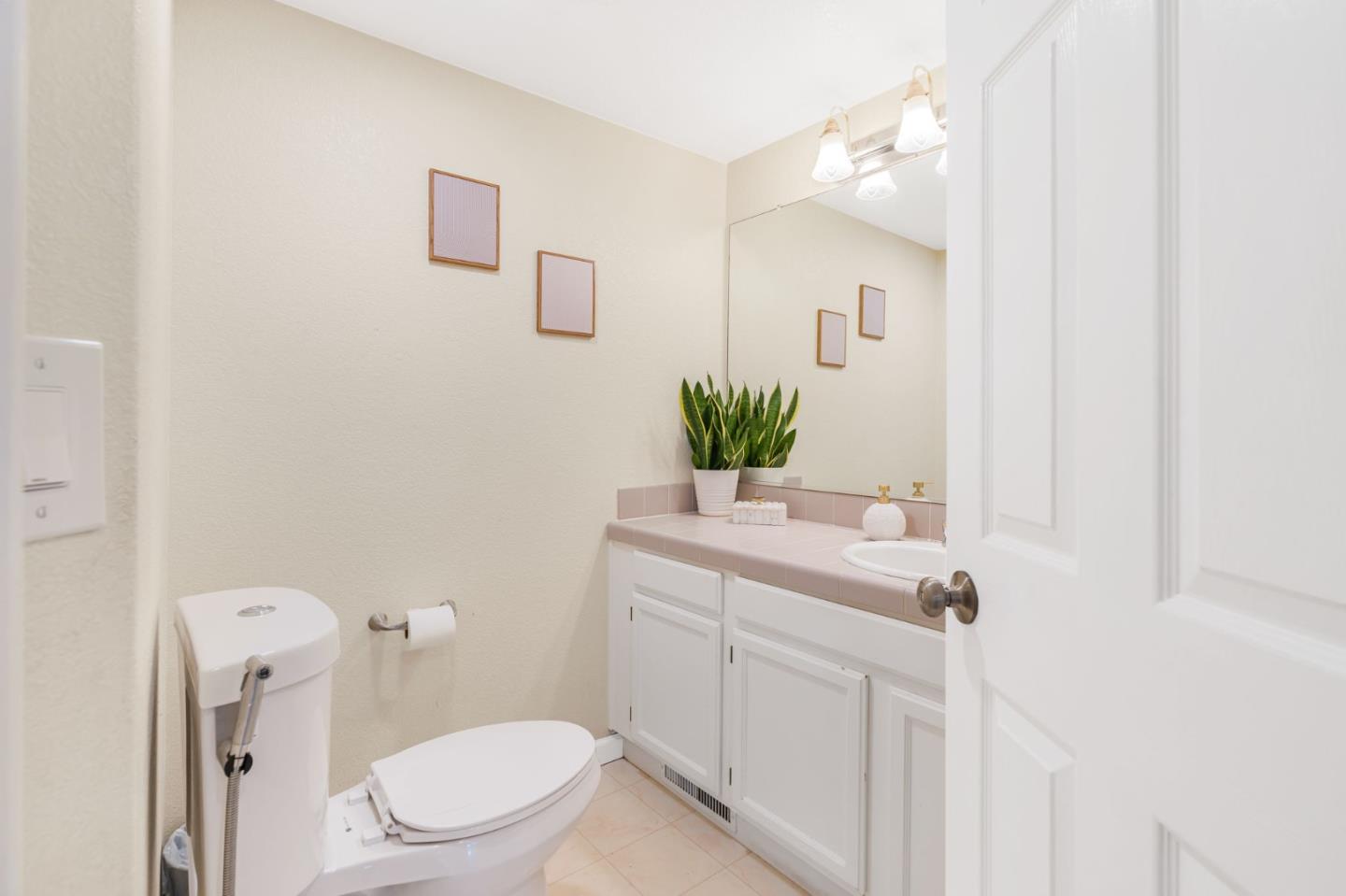 Detail Gallery Image 19 of 56 For 17992 Hillwood Ln, Morgan Hill,  CA 95037 - 4 Beds | 2/1 Baths