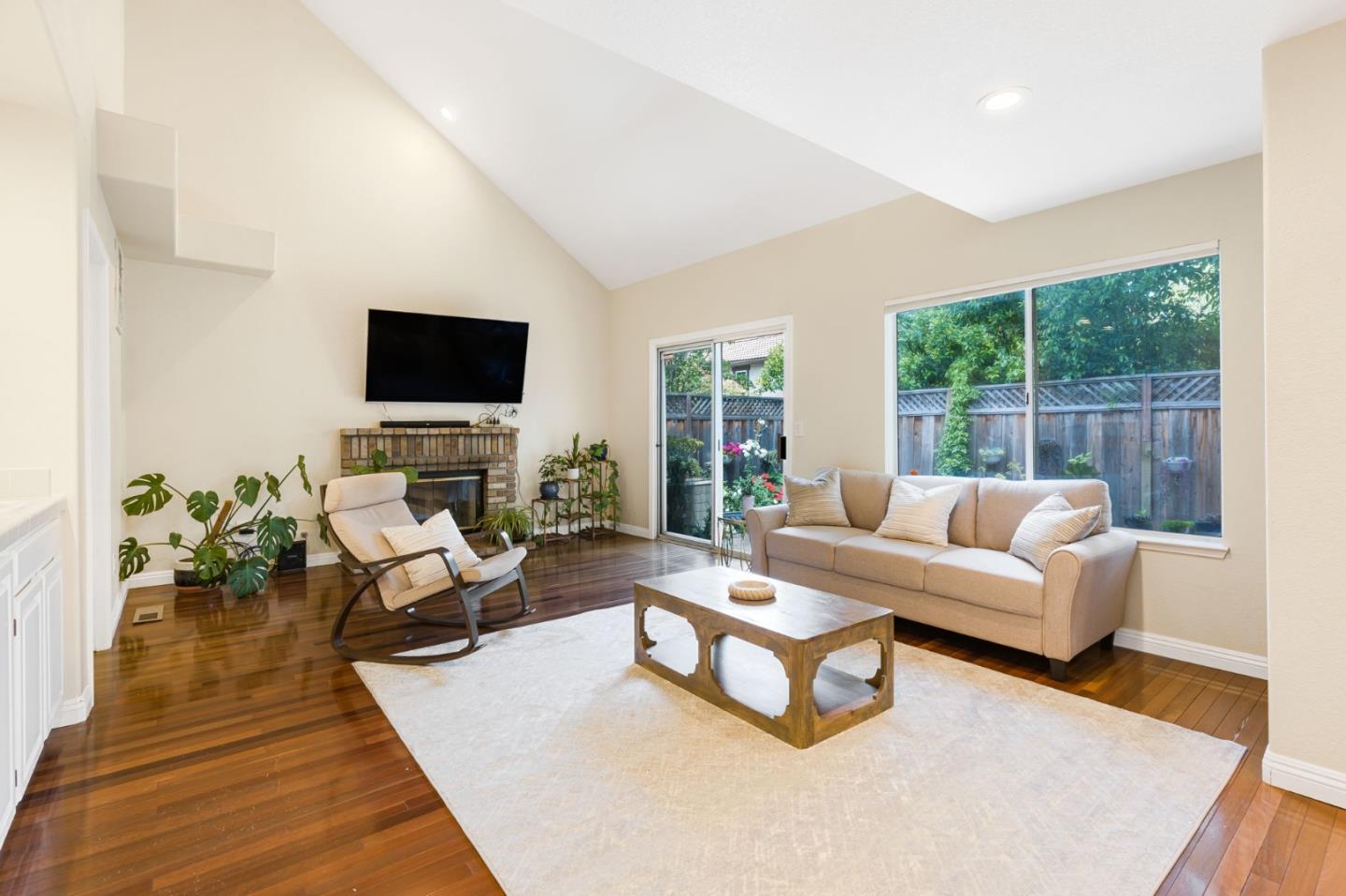 Detail Gallery Image 20 of 56 For 17992 Hillwood Ln, Morgan Hill,  CA 95037 - 4 Beds | 2/1 Baths