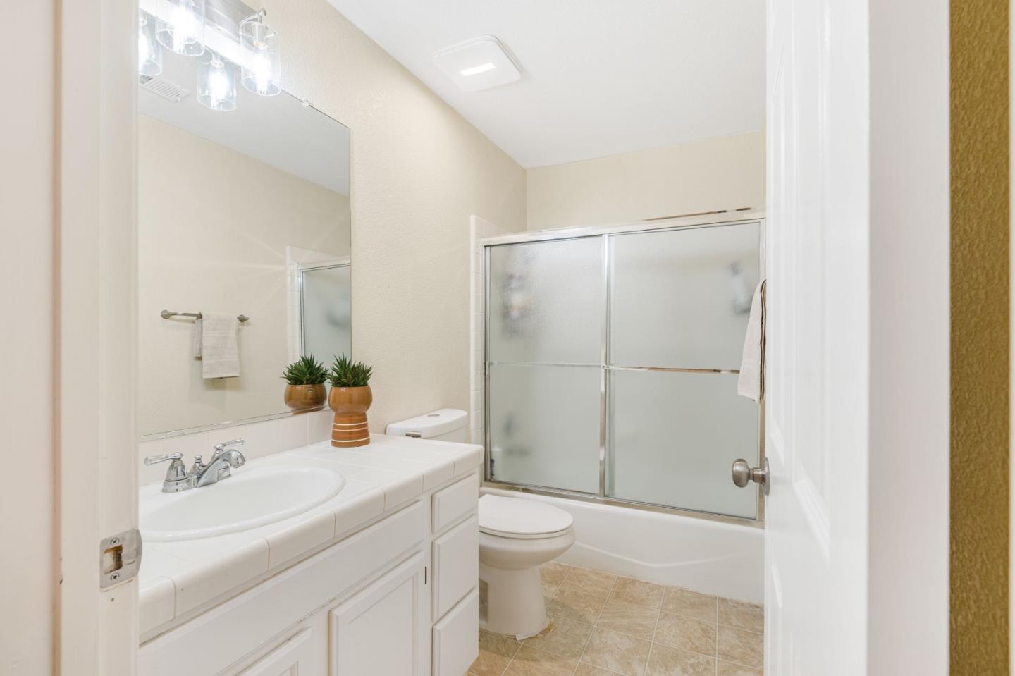 Detail Gallery Image 33 of 56 For 17992 Hillwood Ln, Morgan Hill,  CA 95037 - 4 Beds | 2/1 Baths