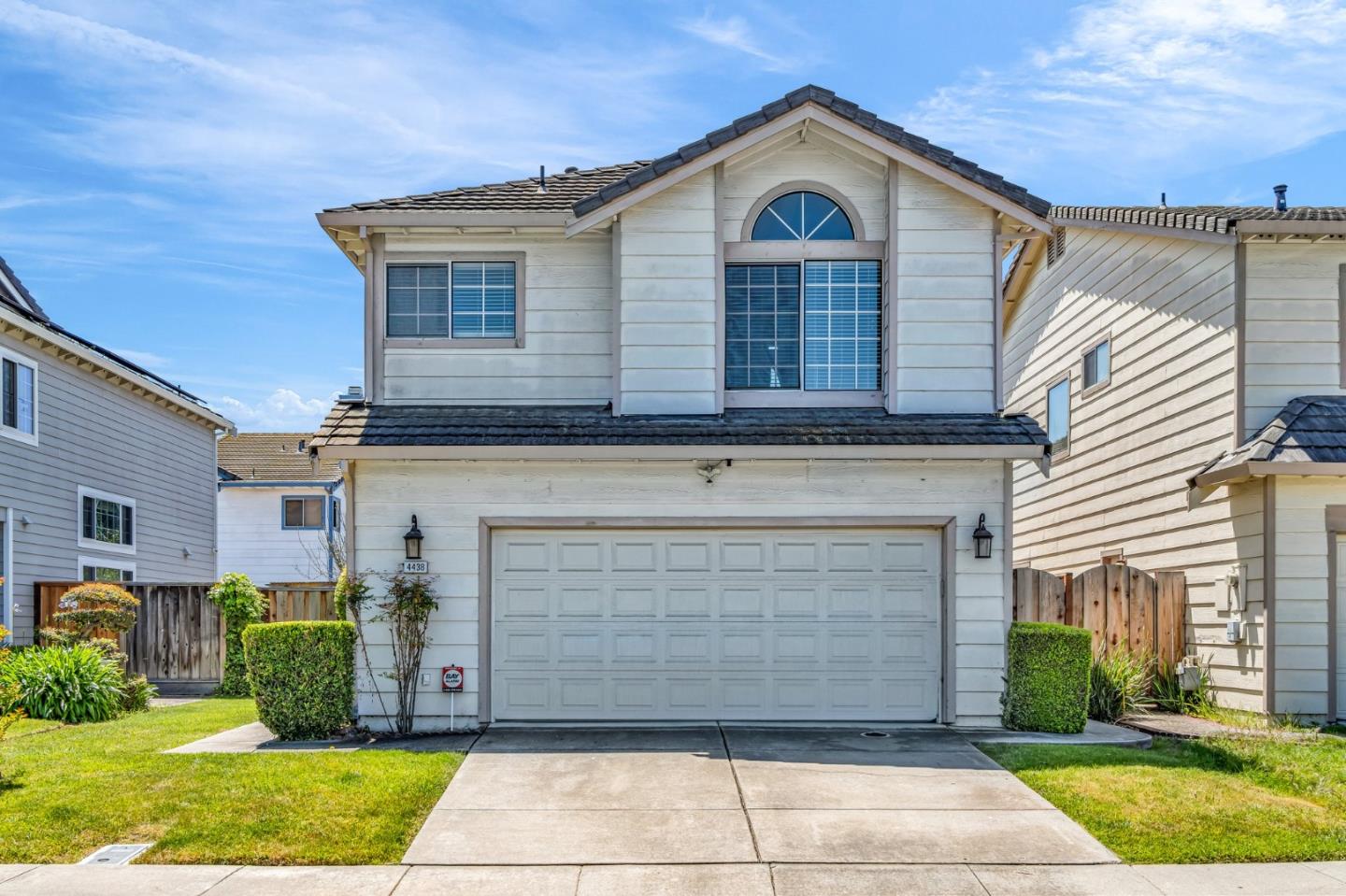 Detail Gallery Image 2 of 49 For 4438 Calypso Ter, Fremont,  CA 94555 - 4 Beds | 2/1 Baths