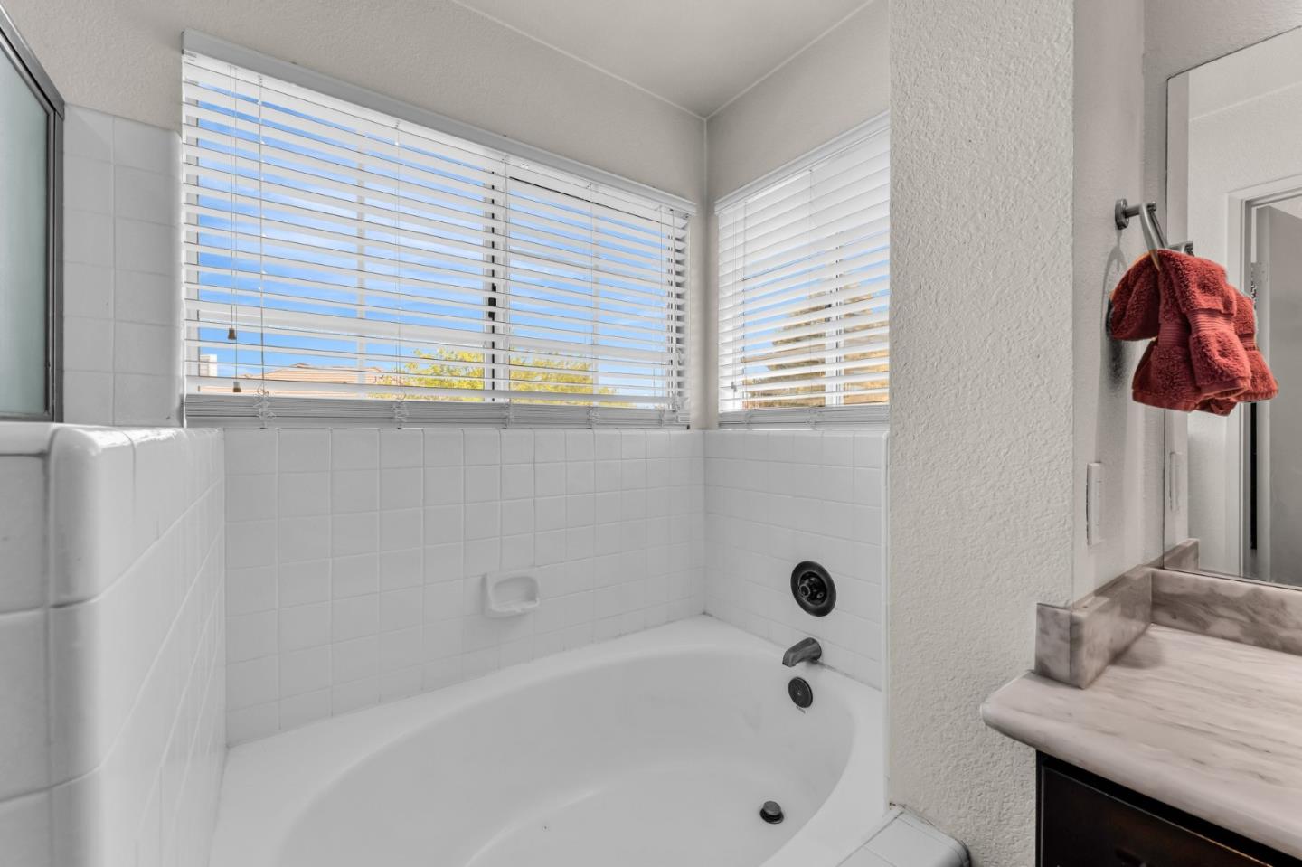 Detail Gallery Image 30 of 49 For 4438 Calypso Ter, Fremont,  CA 94555 - 4 Beds | 2/1 Baths