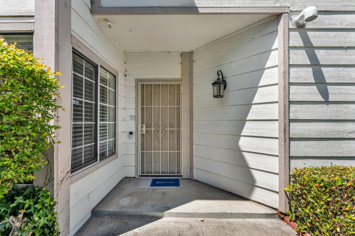 Detail Gallery Image 5 of 49 For 4438 Calypso Ter, Fremont,  CA 94555 - 4 Beds | 2/1 Baths