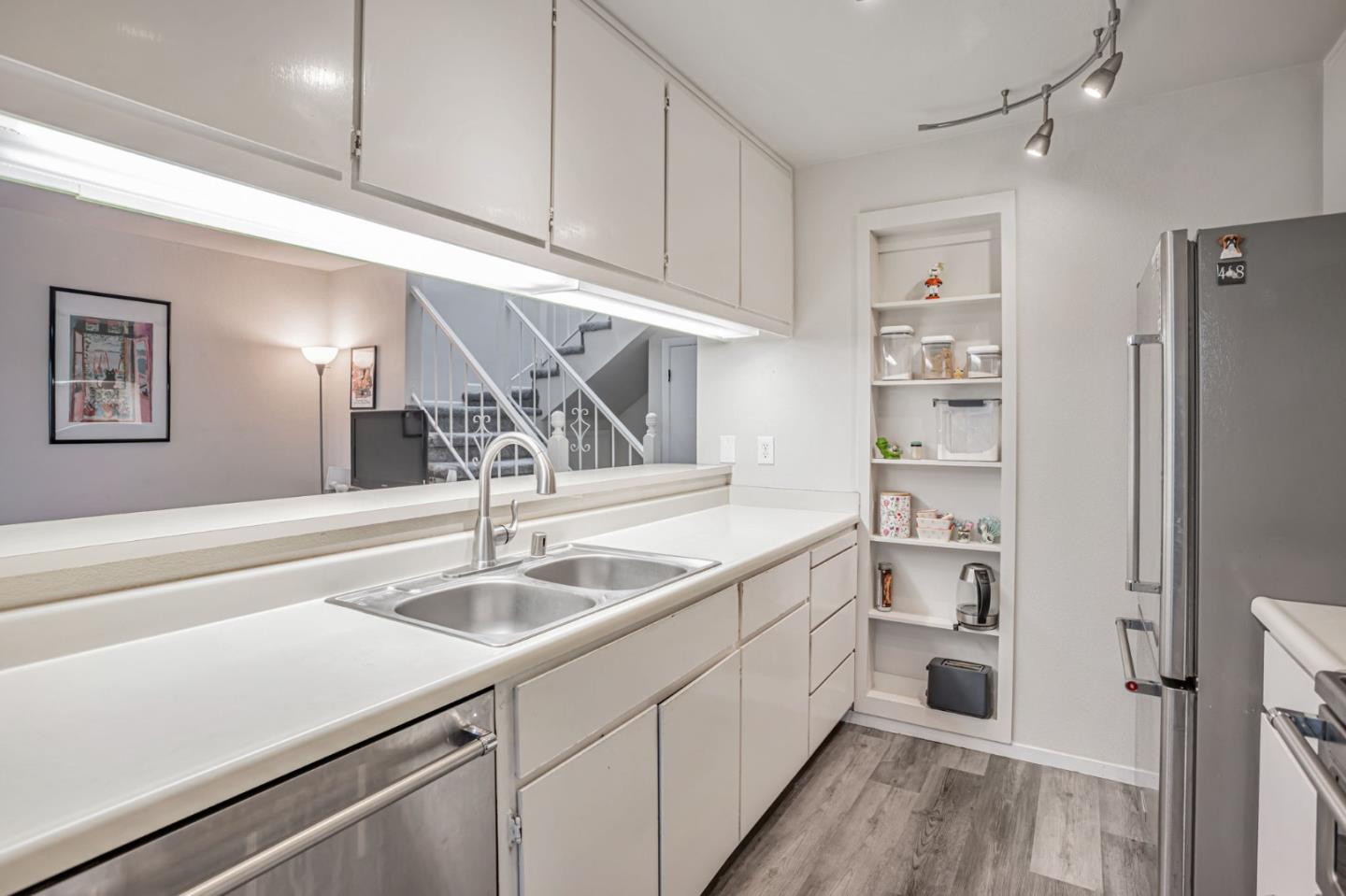 Detail Gallery Image 10 of 43 For 3090 Woods Cir, Davis,  CA 95616 - 2 Beds | 1/1 Baths
