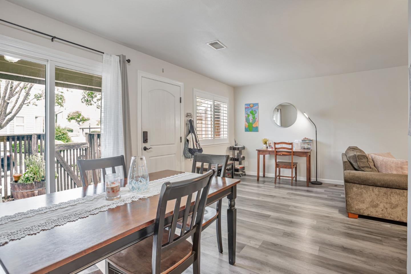 Detail Gallery Image 12 of 43 For 3090 Woods Cir, Davis,  CA 95616 - 2 Beds | 1/1 Baths