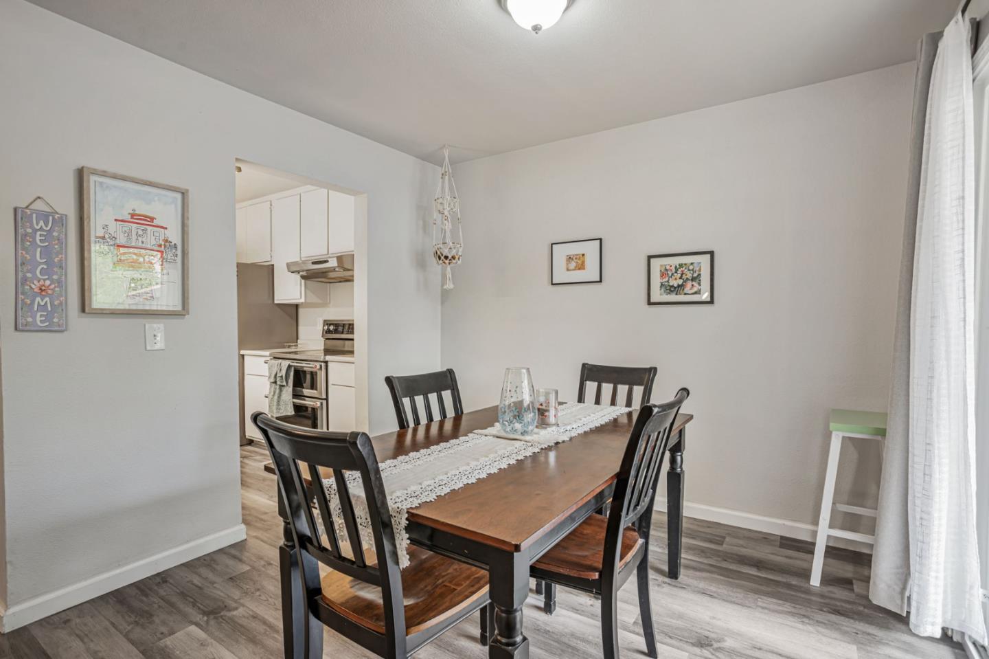 Detail Gallery Image 14 of 43 For 3090 Woods Cir, Davis,  CA 95616 - 2 Beds | 1/1 Baths