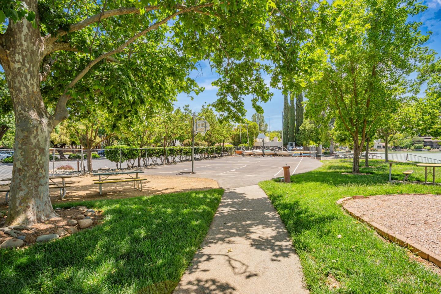 Detail Gallery Image 41 of 43 For 3090 Woods Cir, Davis,  CA 95616 - 2 Beds | 1/1 Baths