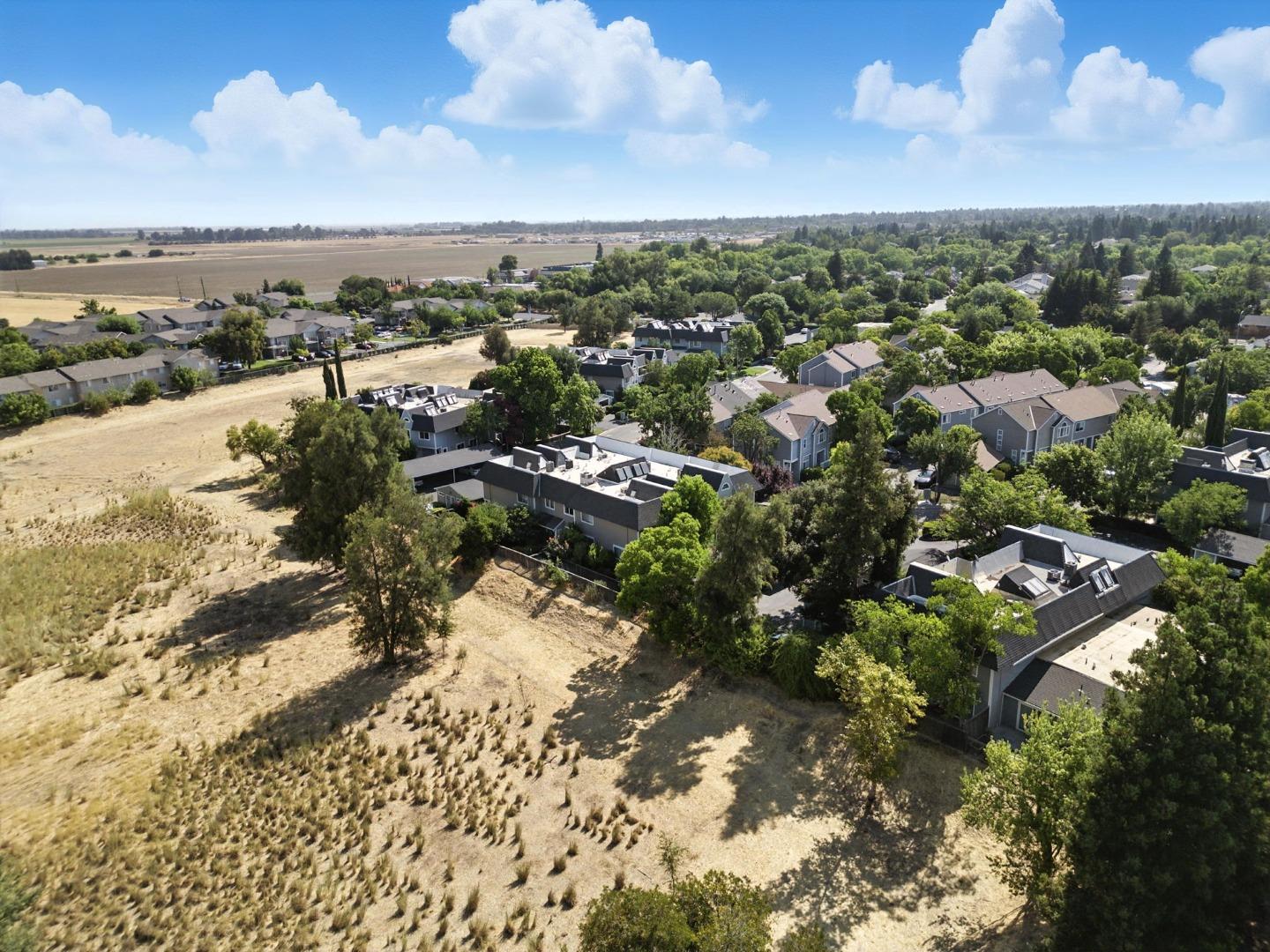 Detail Gallery Image 46 of 61 For 3090 Woods Cir, Davis,  CA 95616 - 2 Beds | 1/1 Baths
