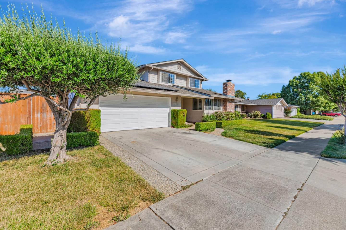 Detail Gallery Image 3 of 60 For 7609 Santa Paula Dr, Gilroy,  CA 95020 - 5 Beds | 3 Baths