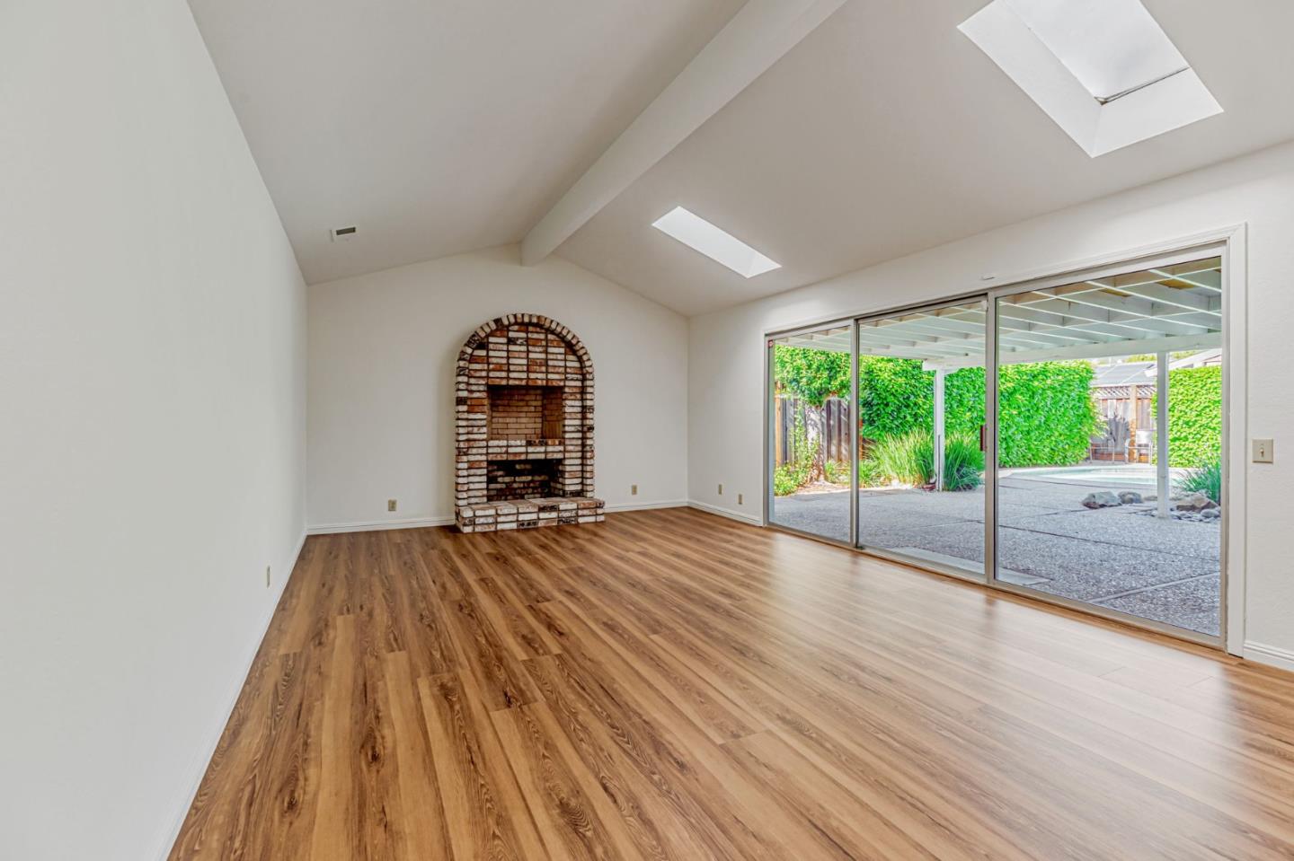 Detail Gallery Image 9 of 60 For 7609 Santa Paula Dr, Gilroy,  CA 95020 - 5 Beds | 3 Baths